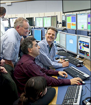 Photo of scientists in LHC control room